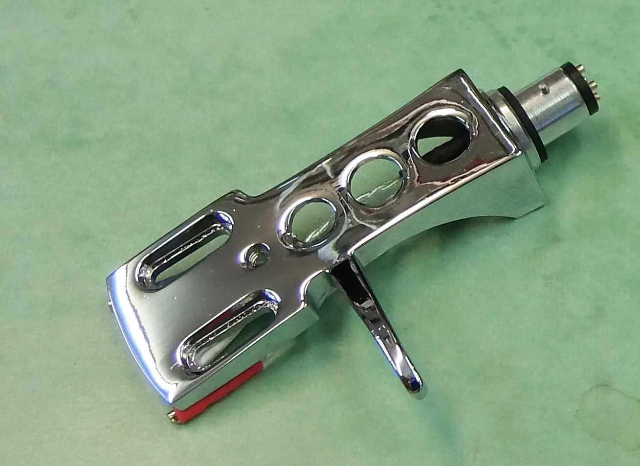 Titanium plated 1/2′ chrome turntable headshell with OFC leads