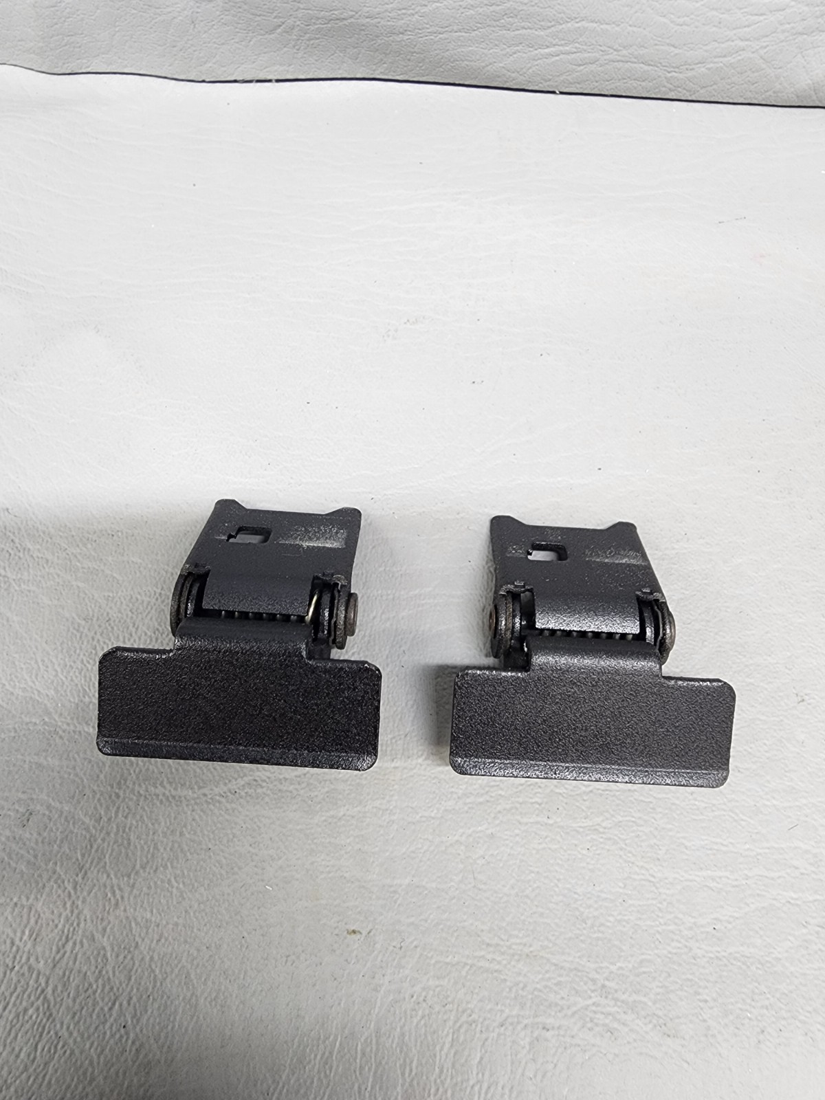 Pioneer PL-200 Turntable Replacement Part Out – Dust Cover Hinges 2067