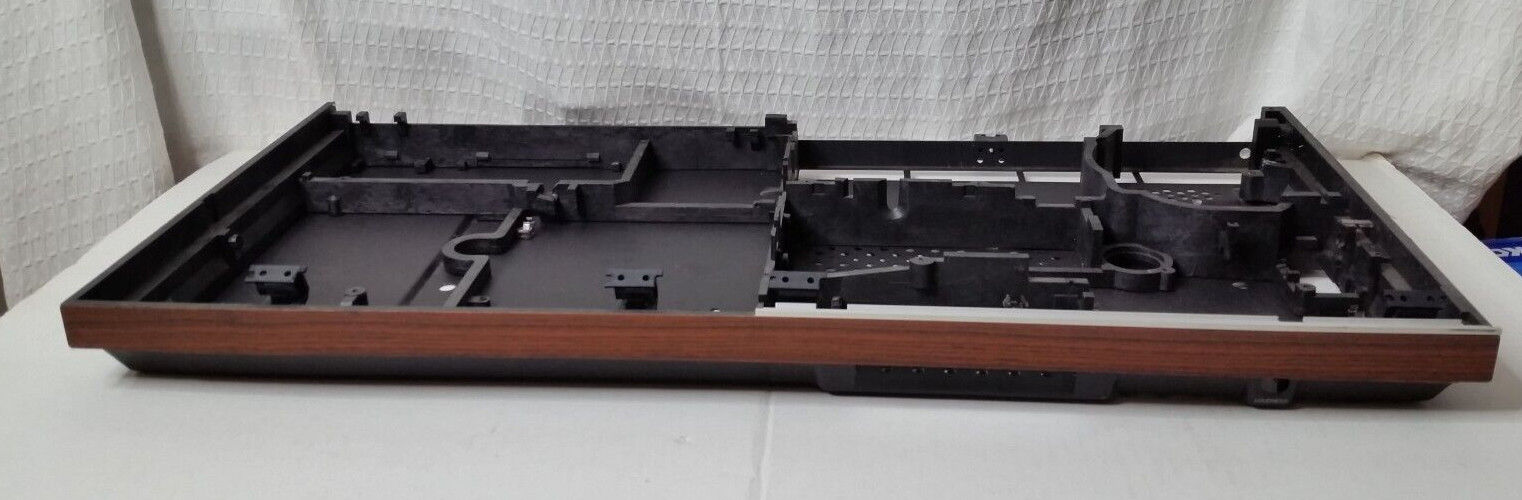 BANG & OLUFSEN B&O 7000 BEOCENTER case METAL BASE & WOOD LOOK TRIM