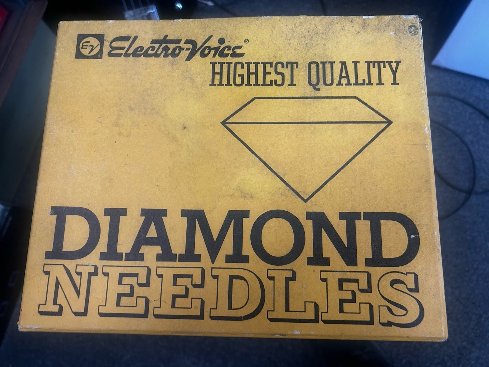 LOT OF 115 -RECORD Stylus Diamond Needles Electro Voice Turntable with case