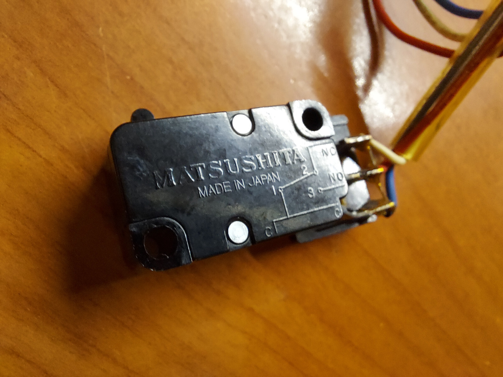 1x Technics SL-D2 SL-D3 Stop Power Switch Matsushita AH74403 SFDSAH74403 Micro