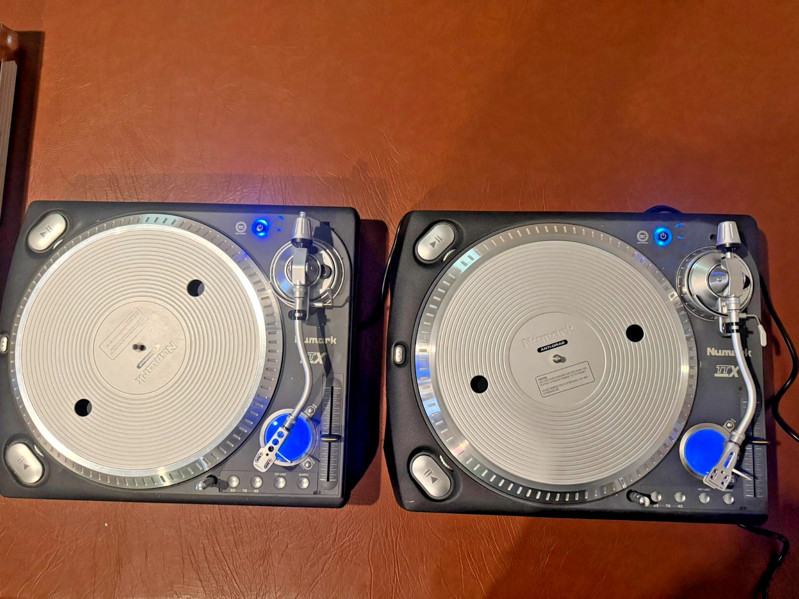 2 Numark TTX1 , Numark TTX 1 , Numark TTX-1 w/Flight Cases **READ Description**