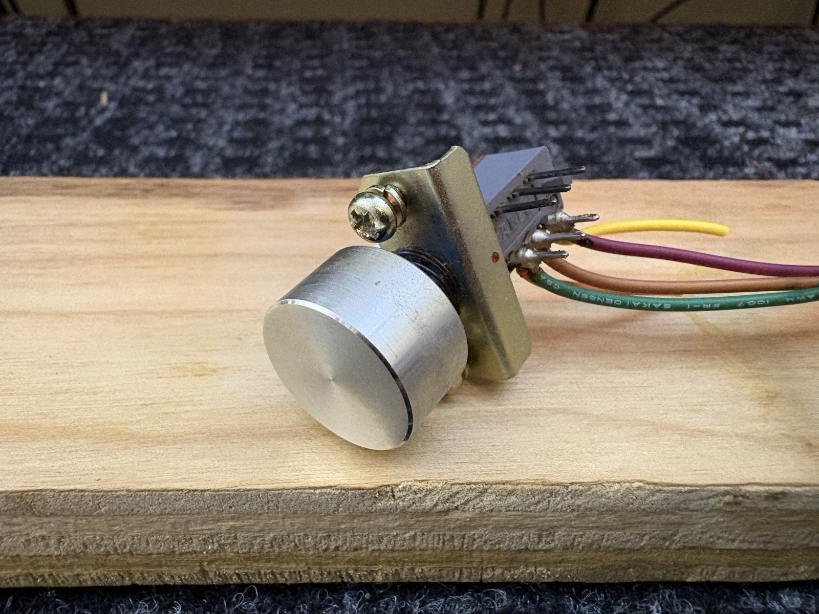 Pioneer PL-520 33/45 Speed Toggle Switch