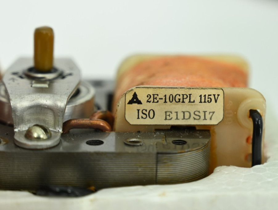 Vintage NOS Panasonic Precision Motor Phono 2E-10GPL 120V 24JUN75DE