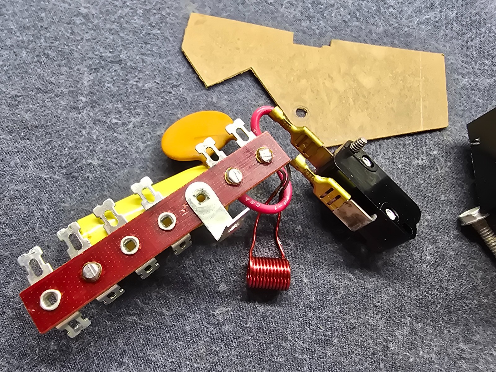 BIC Turntable Part – Power Connection and Micro Switch for Model 940