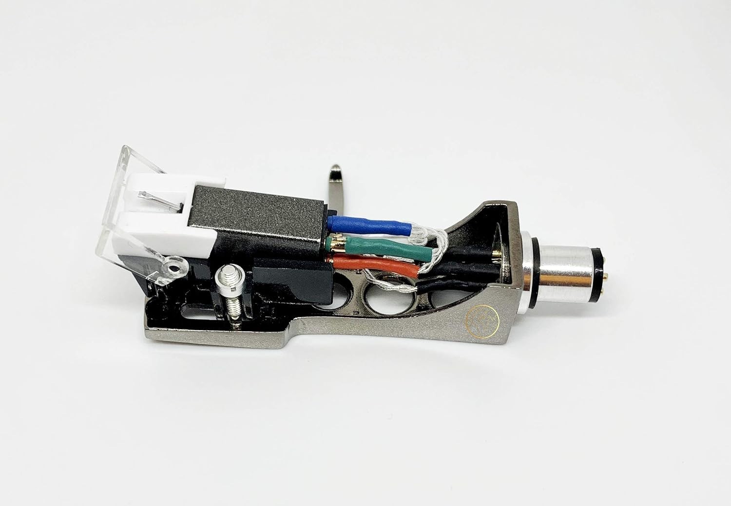 Exceptional Sound Quality Cartridge and Titanium Headshell for Vinyl Lovers