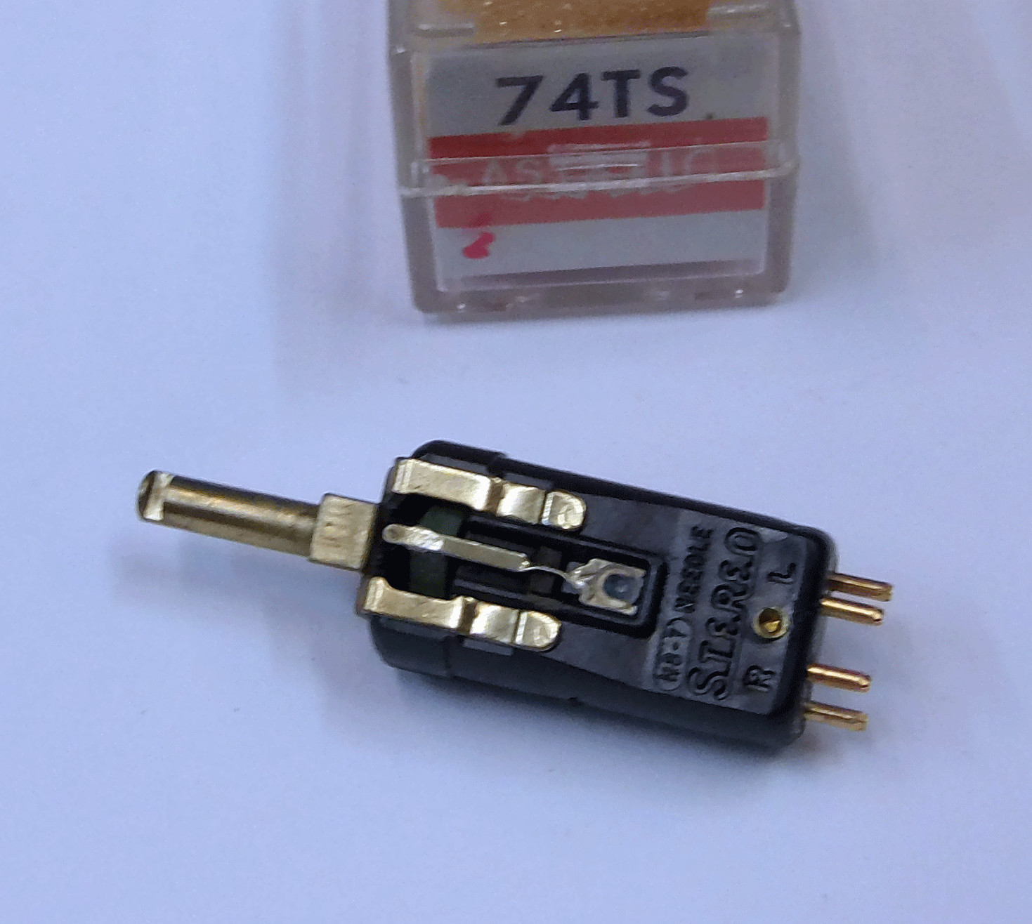 Astatic 74TS NEEDLE STYLUS CARTRIDGE EV 144 for RCA 108718 RCA 110304 RCA 973705
