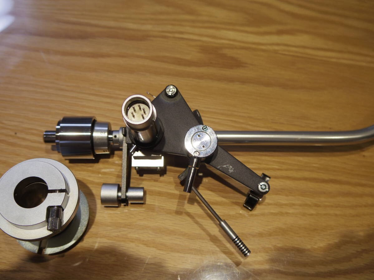 SAEC WE-407/23 tonearm