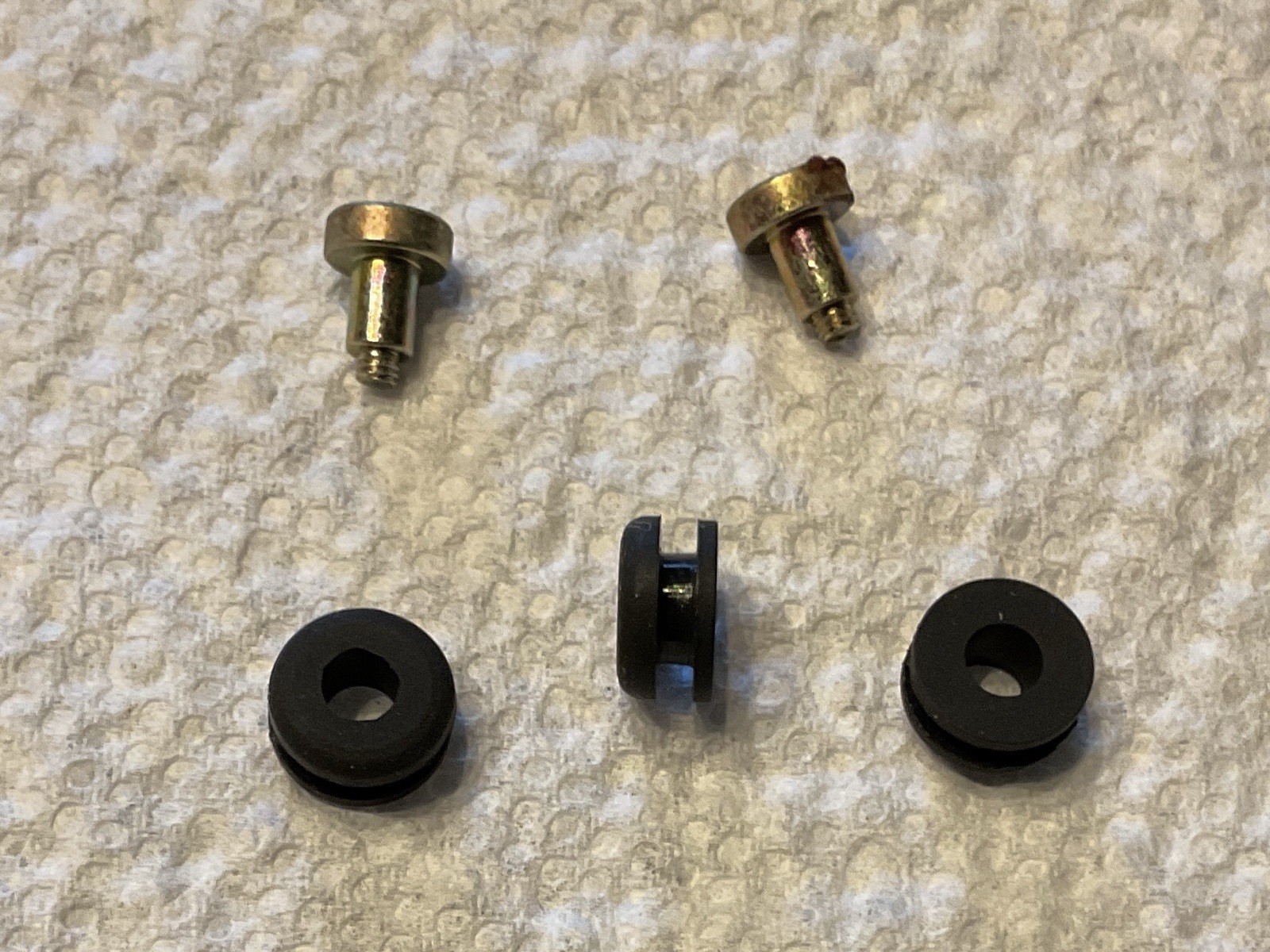 Technics SL-235 New Turntable Motor Mount Grommets Set Of 3