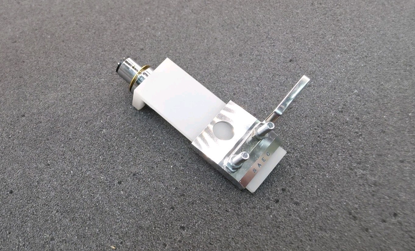 Saec ULS 3X Ceramic Headshell In Excellent Condition