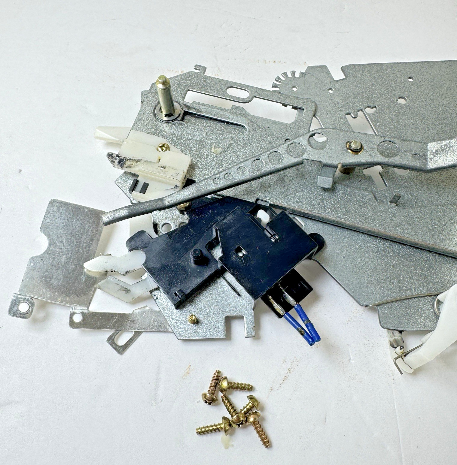 Technics SL-B2 Turntable Automatic Mechanism Main Gear Power Switch Lever Plate