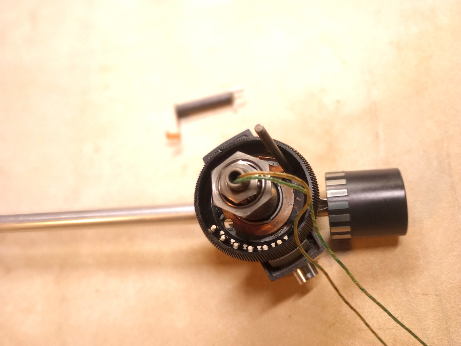 VINTAGE DUAL 1019 TONEARM AND MOUNTING