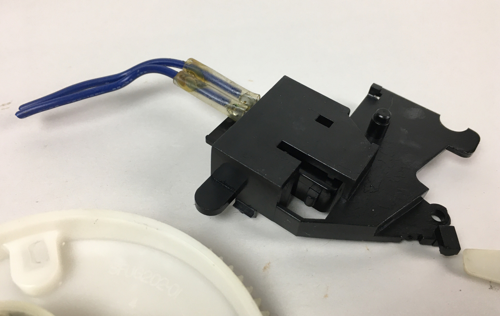 Technics SL-B2 turntable – misc plastic parts – cams gears