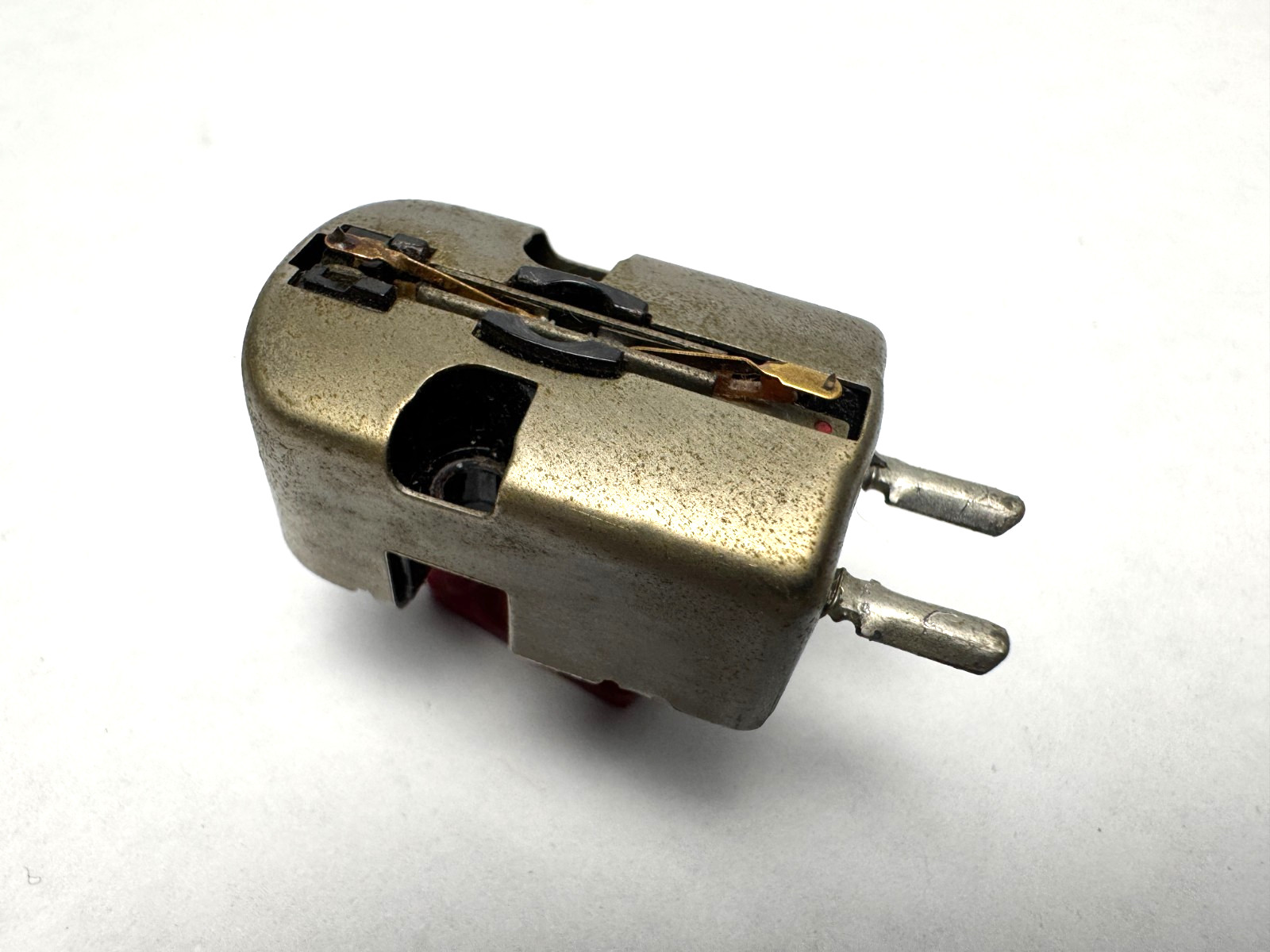 G.E. 626 Variable Reluctance 33/45/78 Mono Cartridge. Tested Works. (BdB)