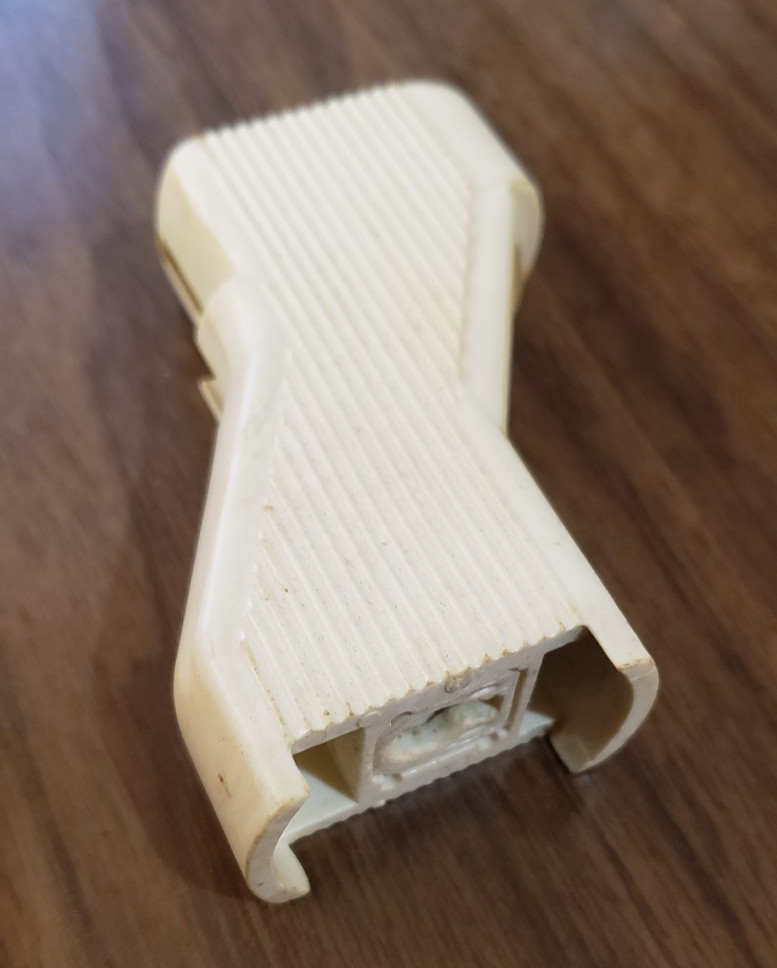 45 RPM RECORD CHANGER SPINDLE STACKING ADAPTER MARKED: GE