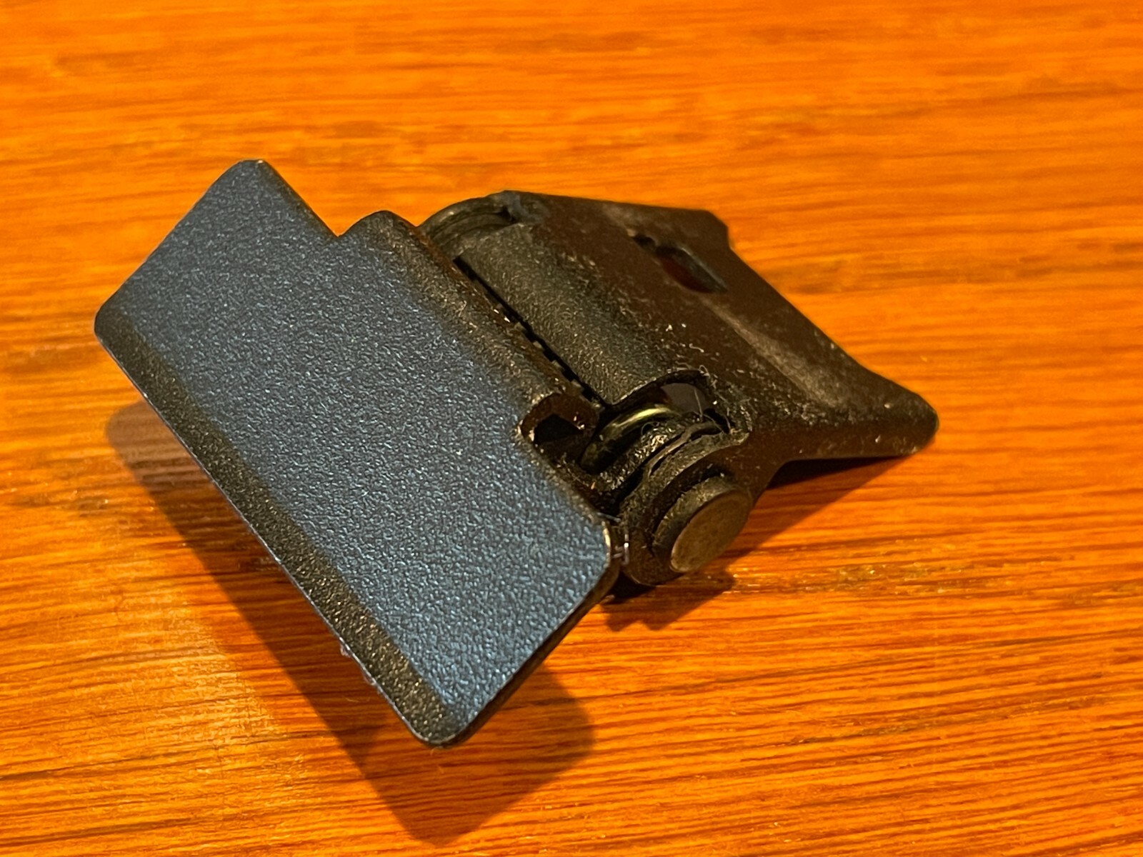 Turntable Parts – Dust Cover Hinge (1) See Description for Fit List