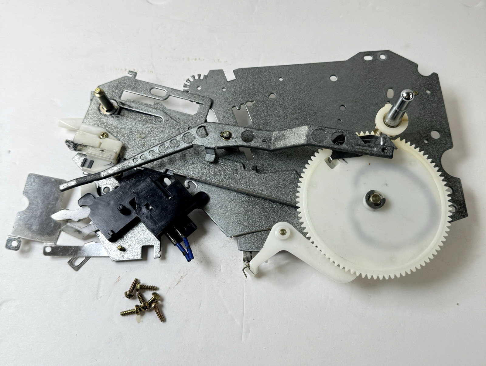 Technics SL-B2 Turntable Automatic Mechanism Main Gear Power Switch Lever Plate