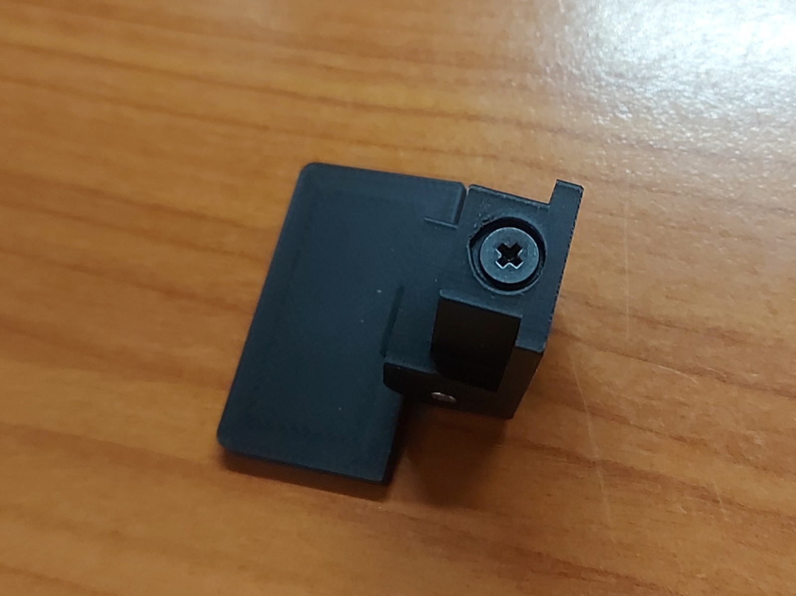 1x Turntable Dust Cover Hinge Hinges Member RELOOP RP-2000 MK3