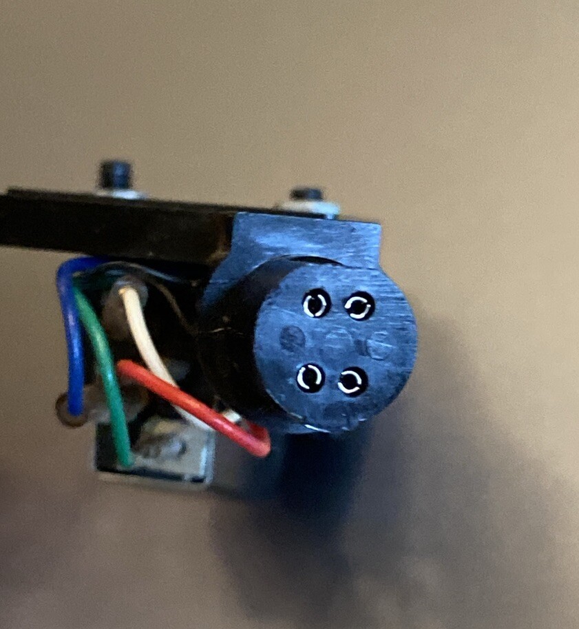 REALISTIC R25EDT CARTRIDGE untested with head shell Needs Stylus