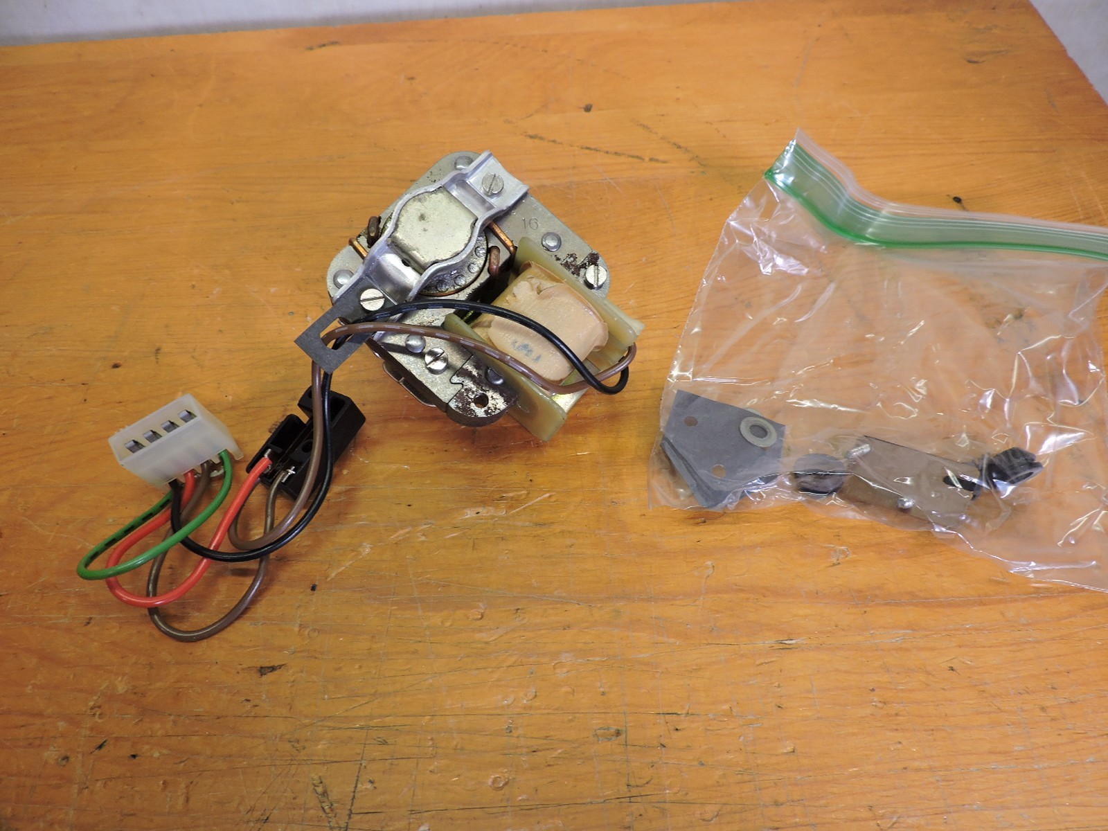 BSR Turntable Part – Model C141 – Main Drive motor, switch and plug