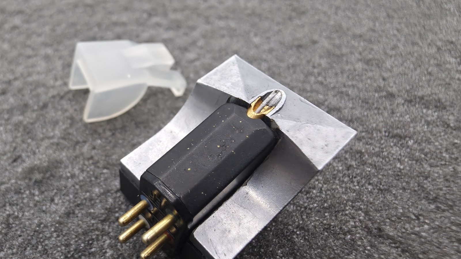 Technics 200C. EPC-84SM. Cartridge With Original stylus