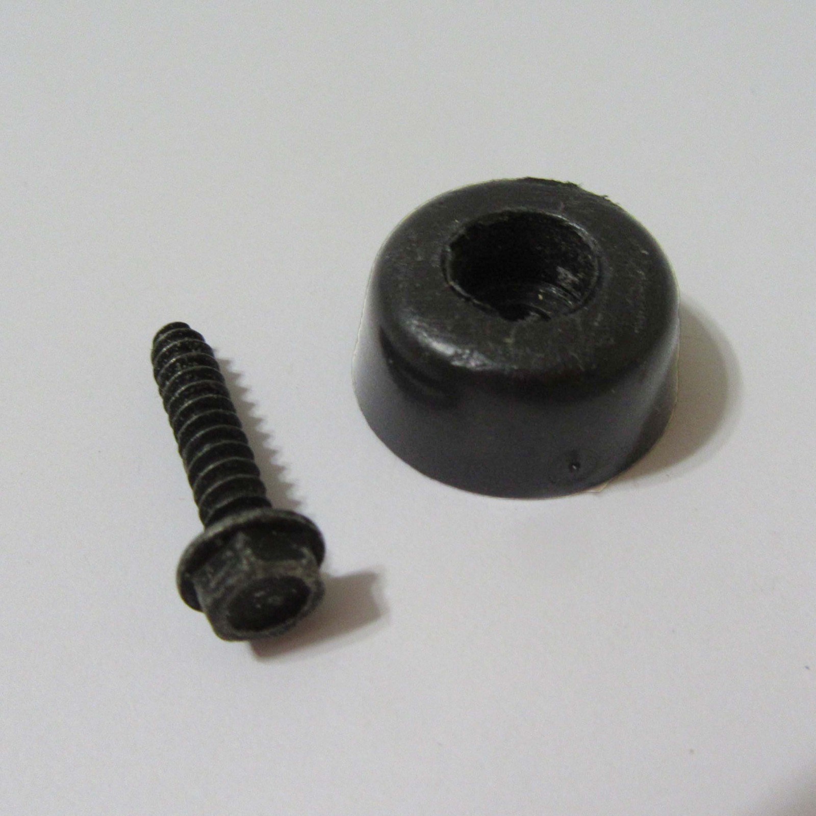 V-M ® Voice Of Music ® ORANGE PEEL 346 346-1 Changer PART – Cabinet Foot + Screw