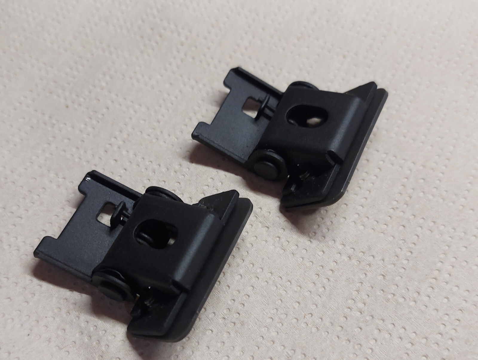 2x DUST COVER LID HINGES ORIGINAL – NOS – NEW – LUXMAN PD-264 PD264 PD 264