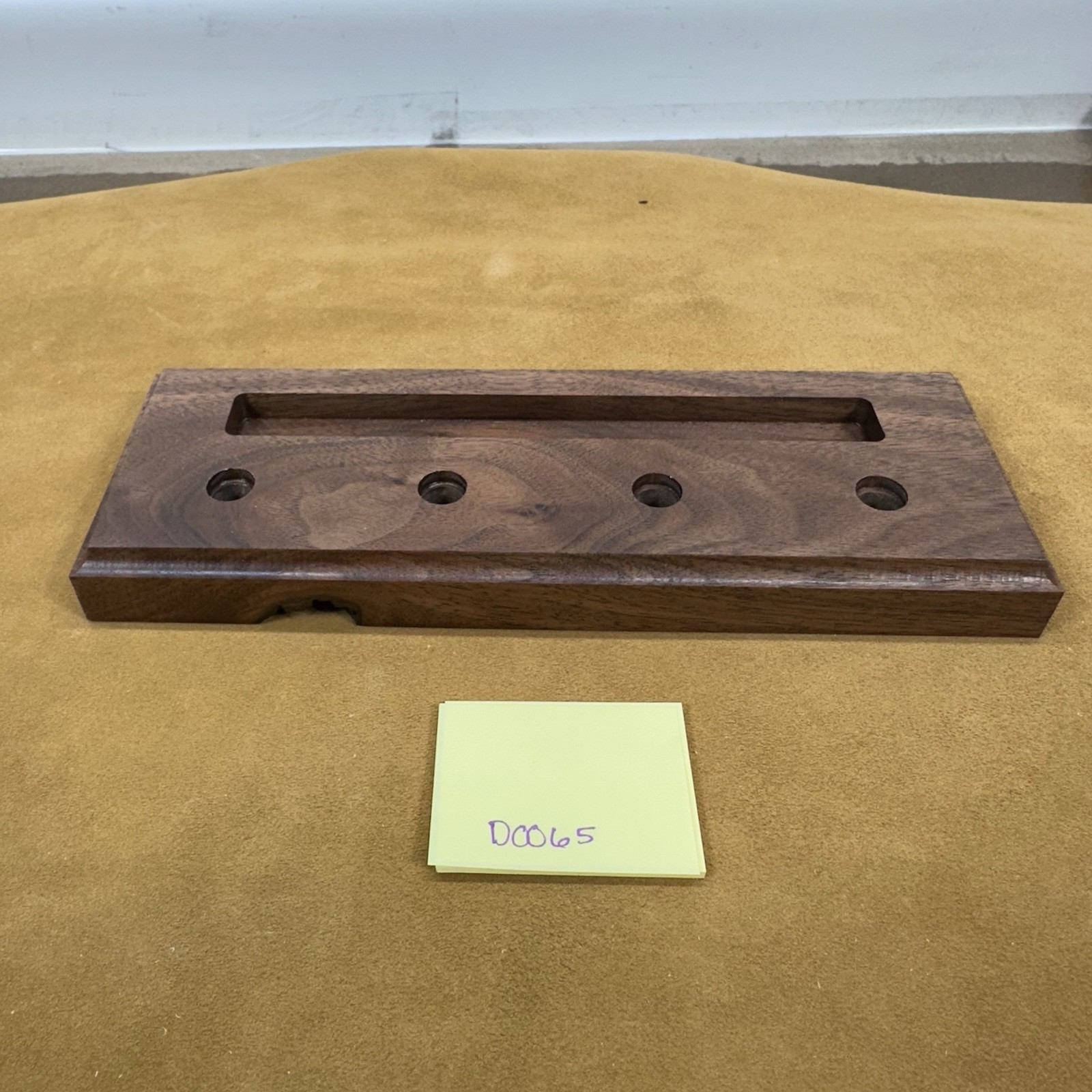 Turntable Cartridges Headshell Stand Display Walnut – Four + Accessories- Read