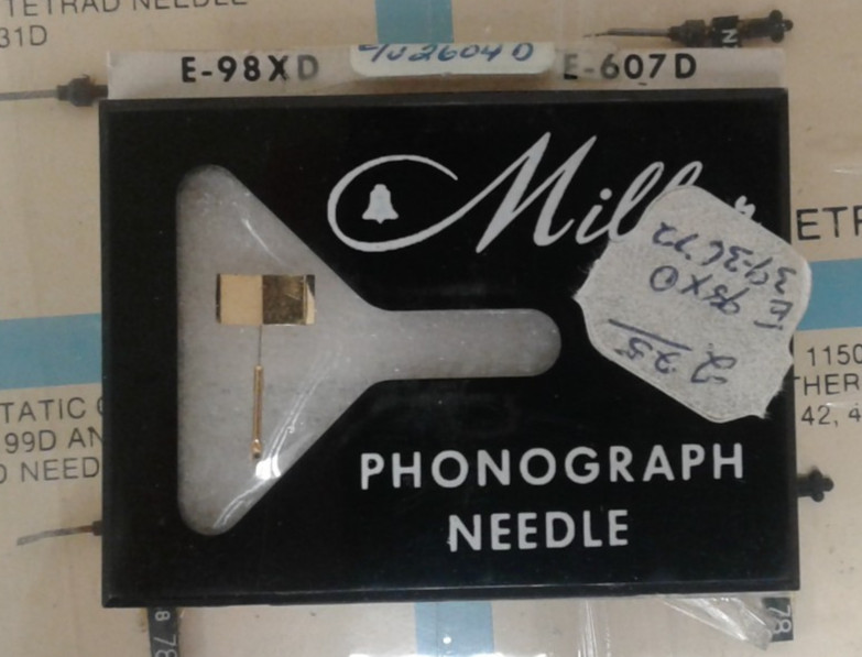 Astatic Needle Selection Guide With 120 Needles, Various Parts Included