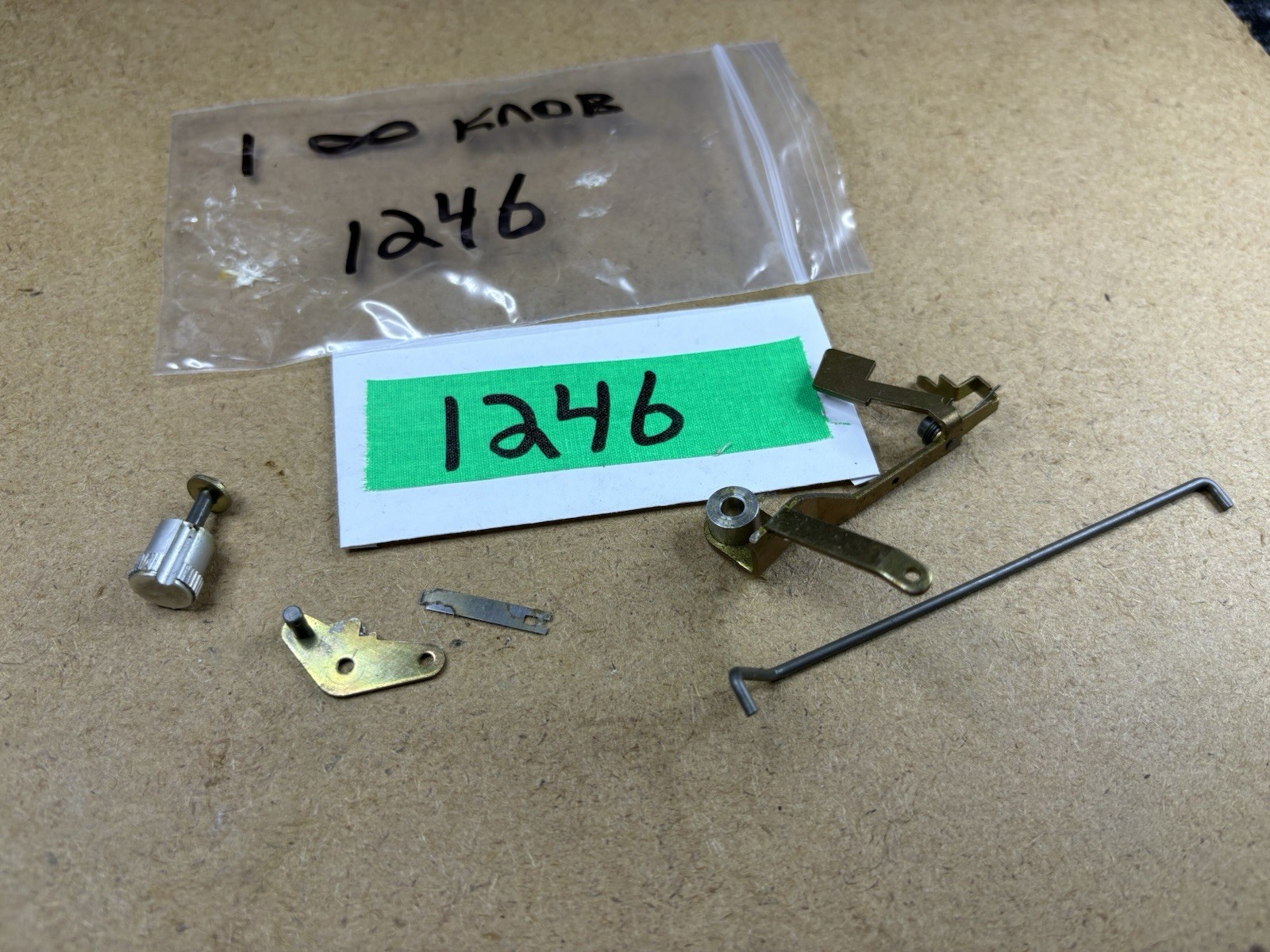 Dual 1246 Part (likely to fit 1245, 1249, 1237, 1241)-REPEAT PLAY KNOB/ASSEMBLY