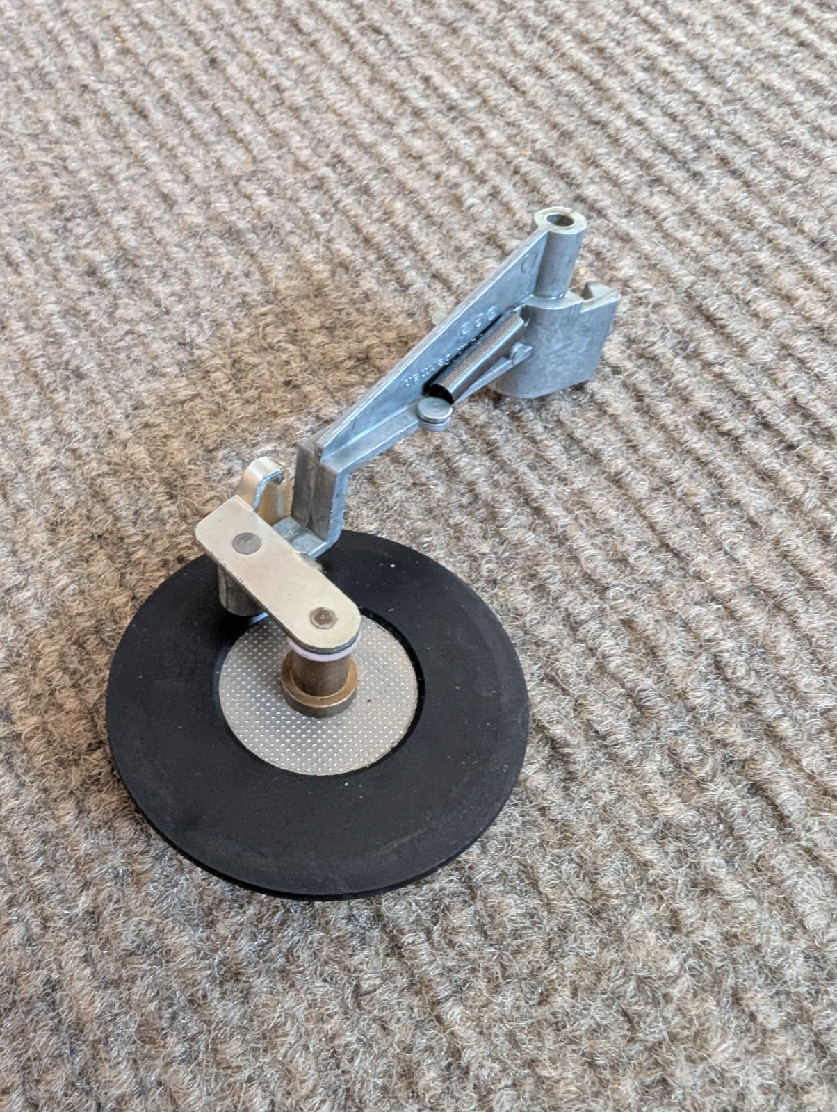 Dual 1219 Turntable Part – Idler Tire Wheel Assembly