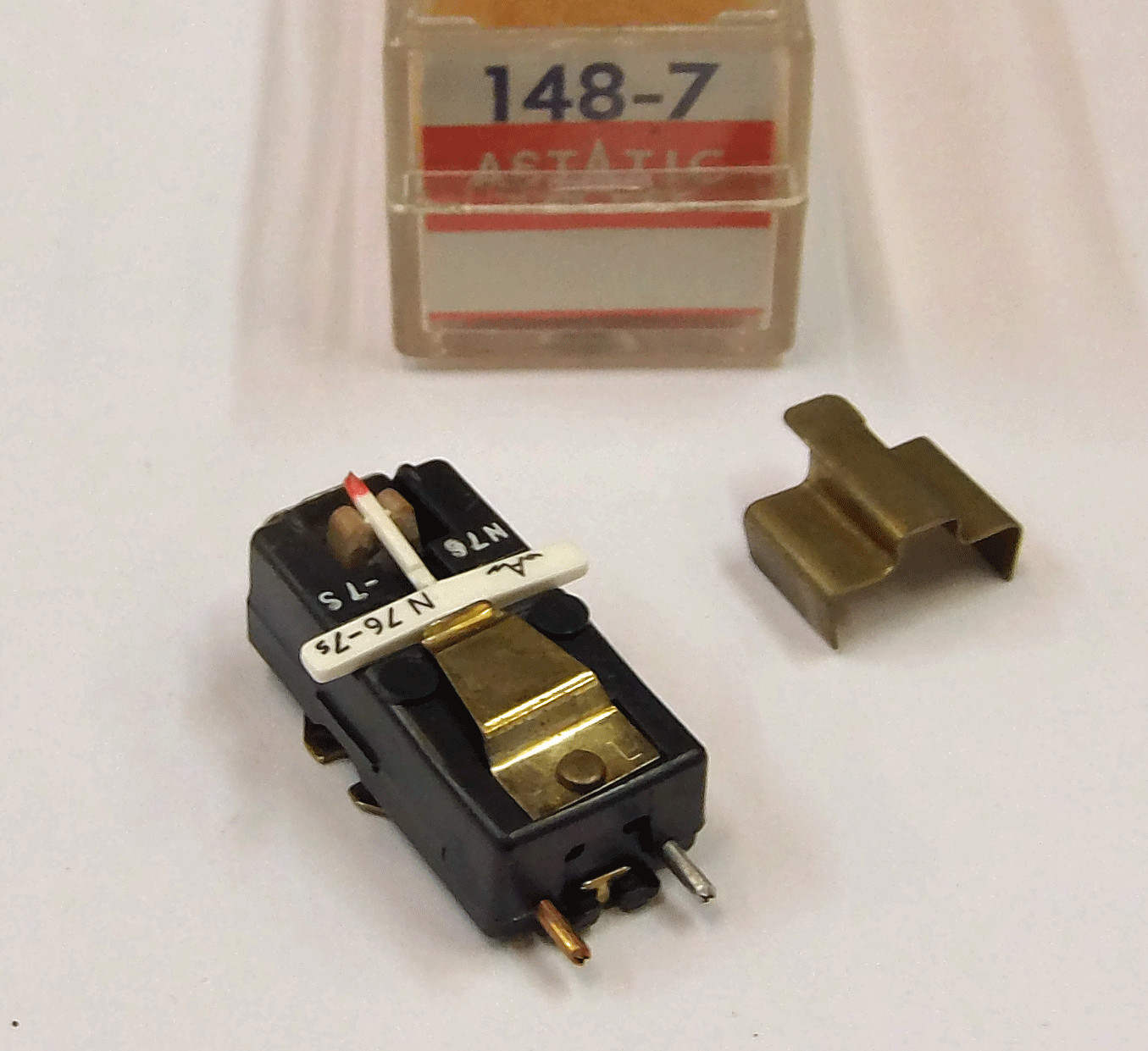 ASTATIC 148-7 UNIVERSAL HIGH OUTPUT CARTRIDGE FOR RECORD PLAYERS