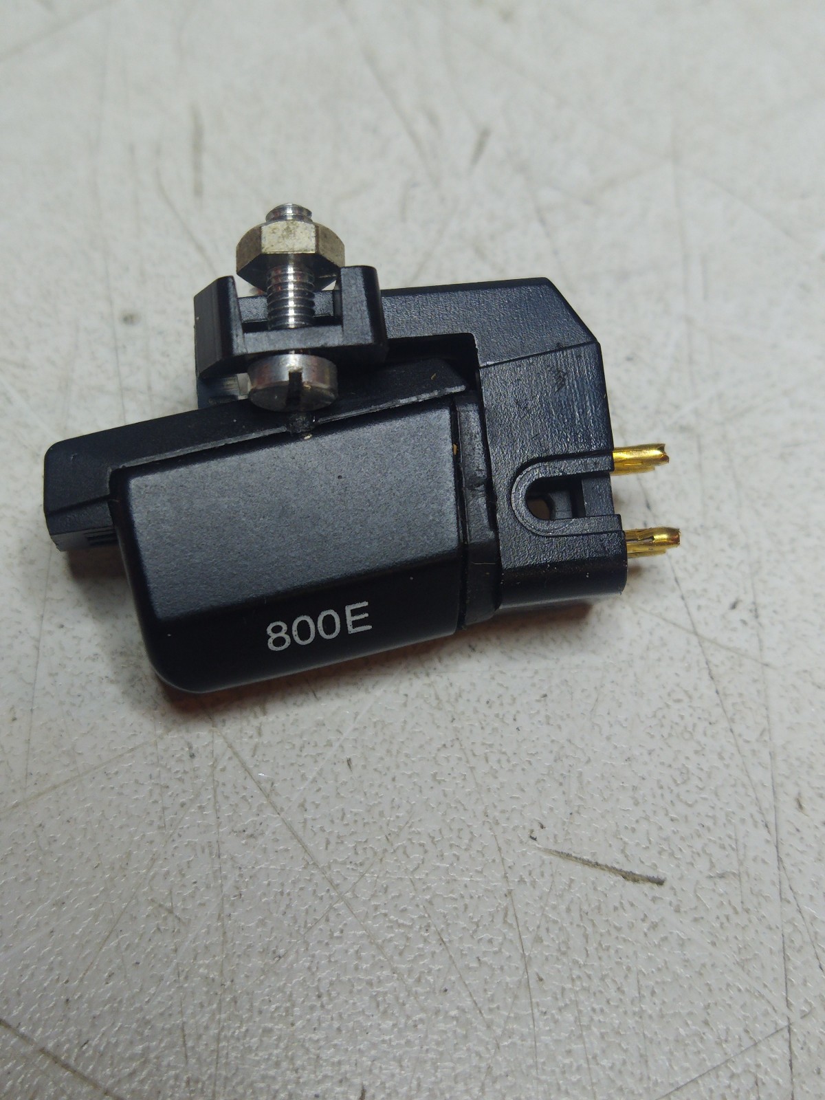 Shure DyneTech 800E phono cartridge, p-mount w/adapter