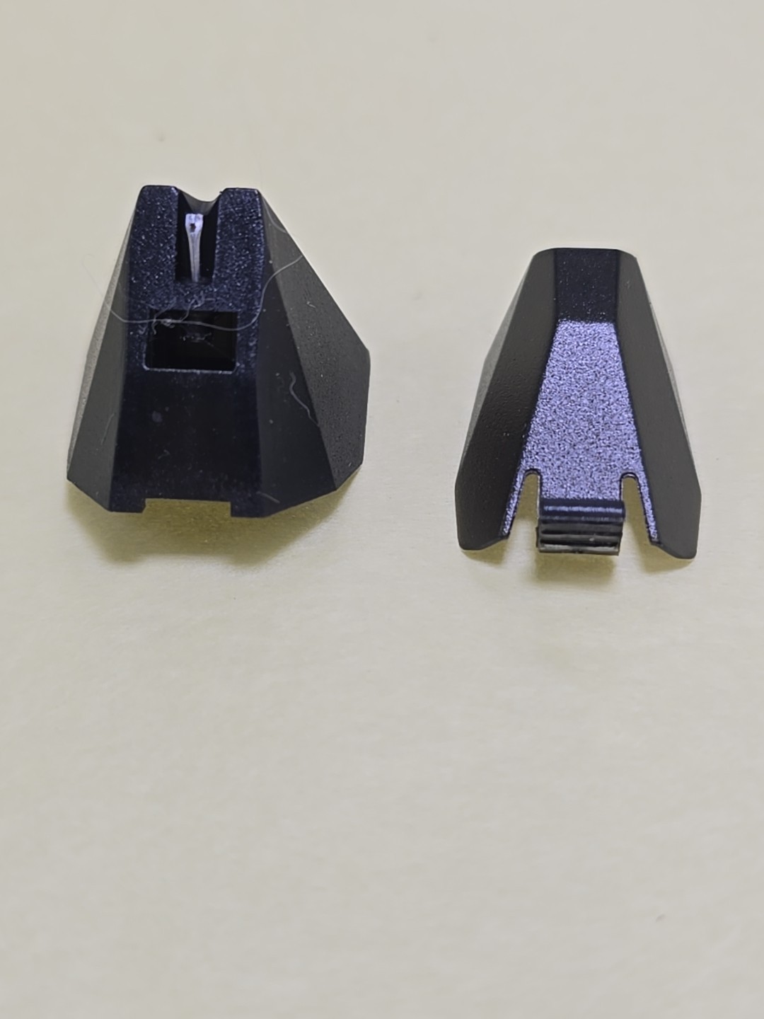 ORTOFON 2M Black GENERIC CONICAL DIAMOND STYLUS WITH COVER