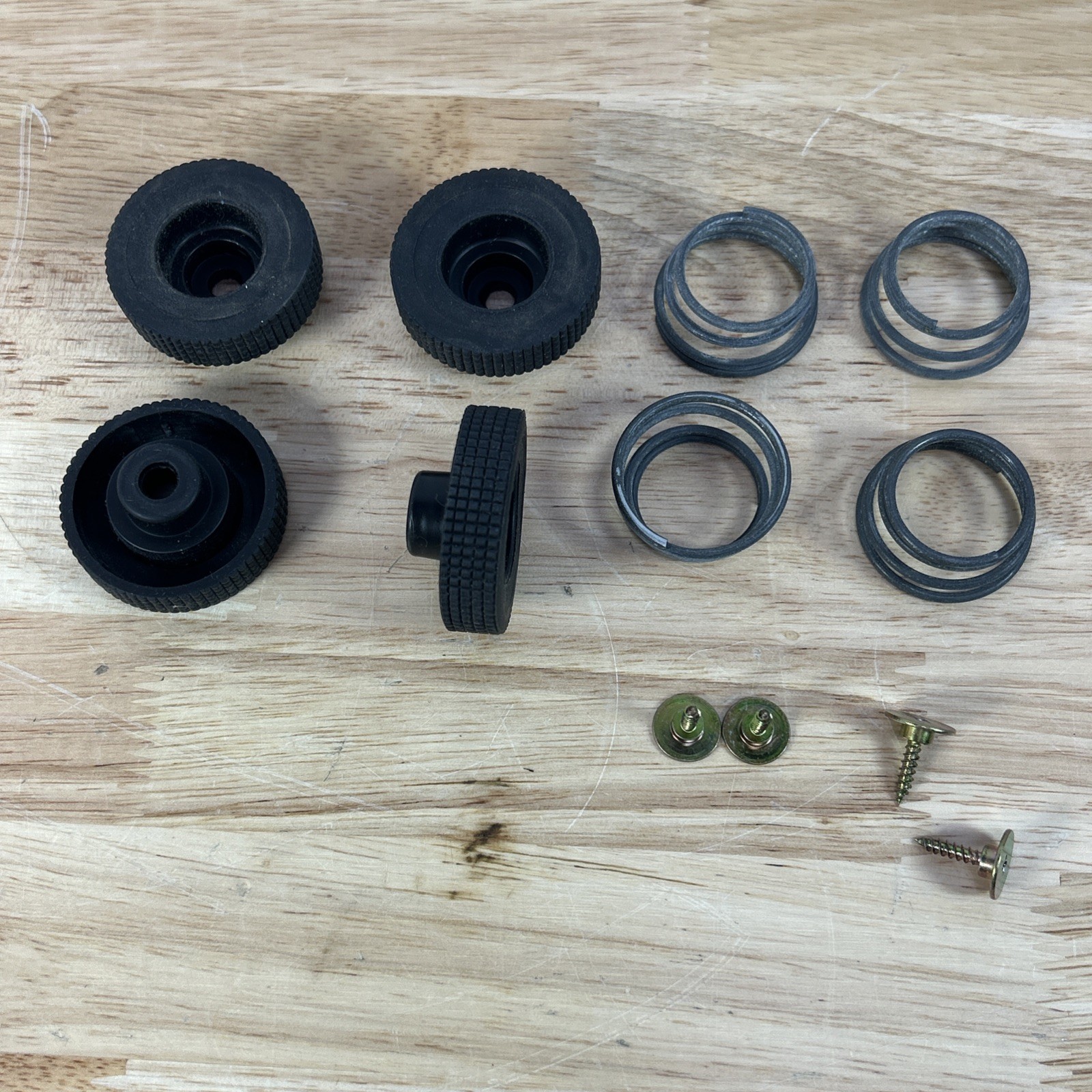 4 Original Technics Turntable Rubber Feet Springs Screws SL-BD20 BD1 BD22 BD27