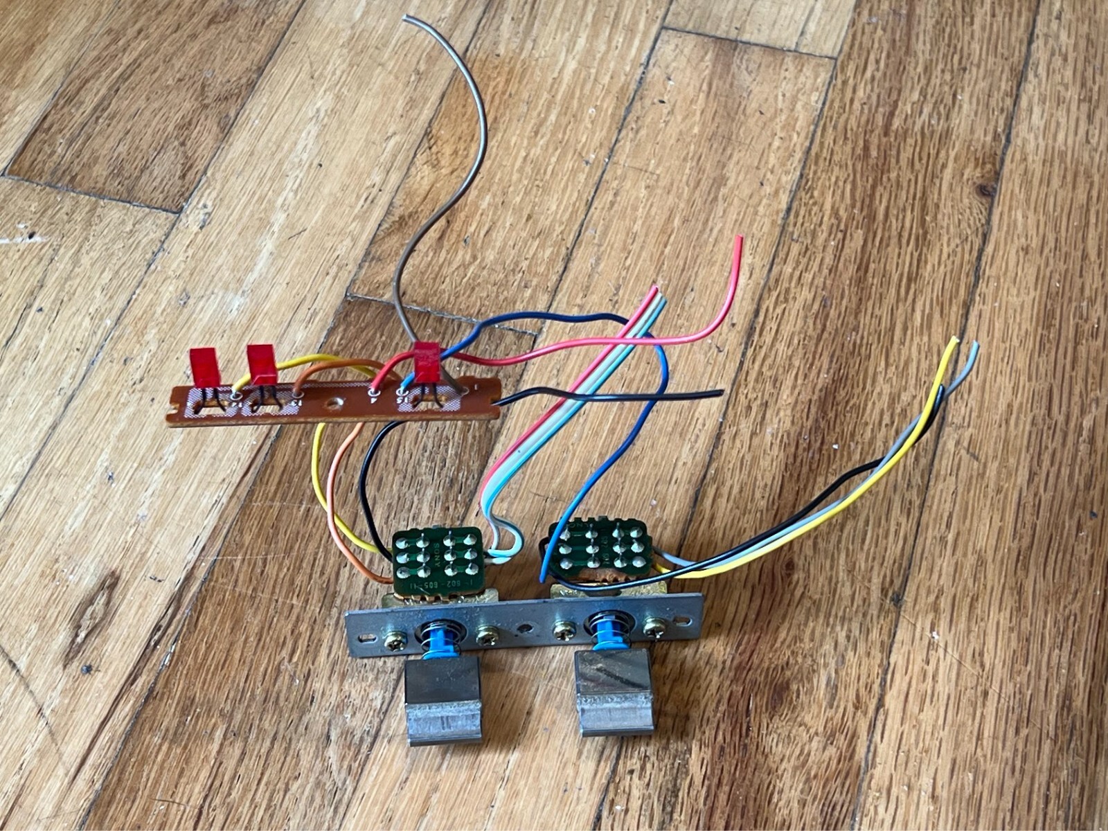 Sony PS-X45 Turntable Replacement Part – Speed / Repeat Button Switch Lights