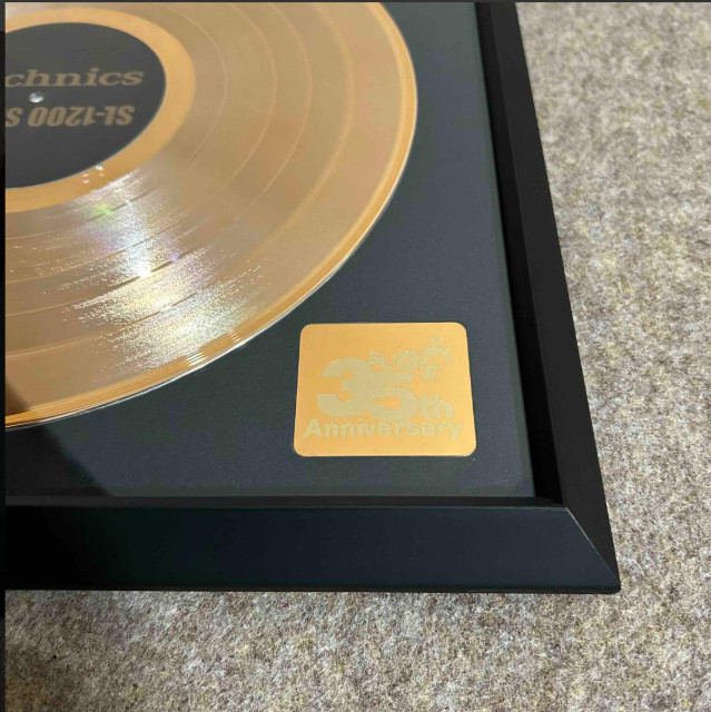 Technics Gold Disc 35Th Anniversary Commemoration SL-1200 Series and Book set