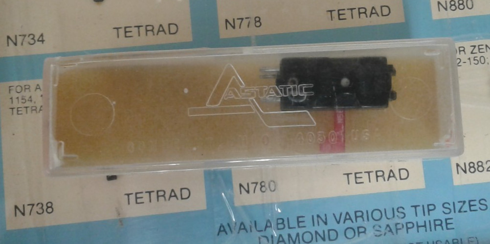Astatic Needle Selection Guide With 120 Needles, Various Parts Included