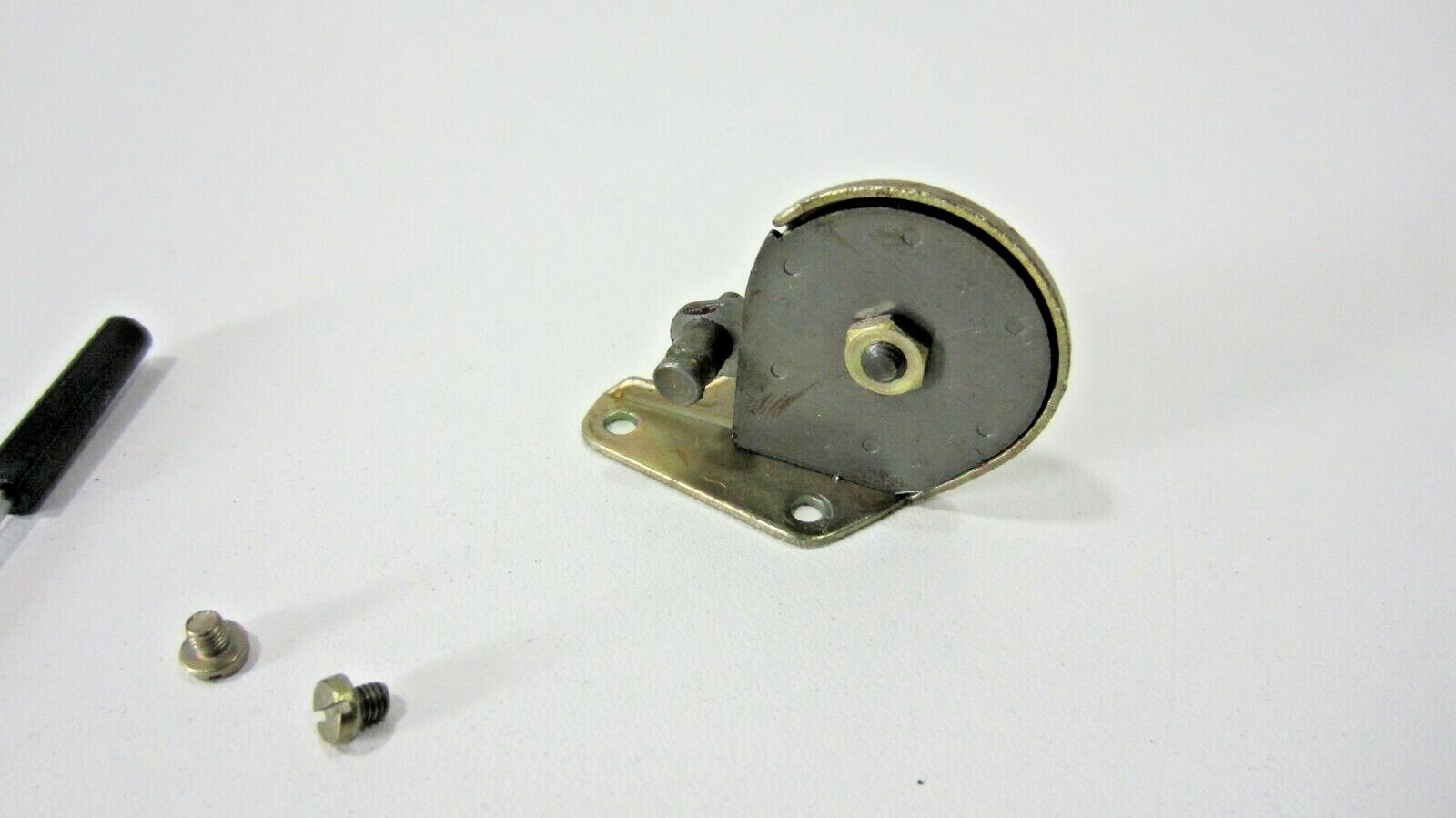 Dual Turntable 1215s Original Replacement Raise/Lower Lever- United Audio