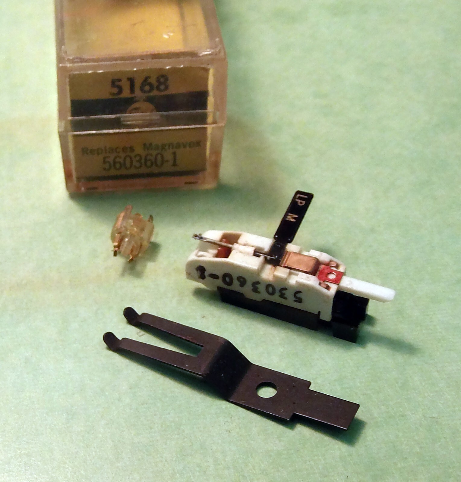 Phonograph Needle Cartridge EV 5168 FOR Magnavox 560360-1 Jensen 5168