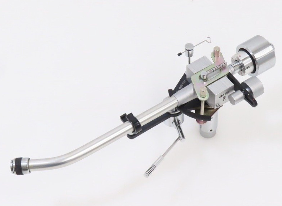 SAEC WE-407/23 tonearm for professional
