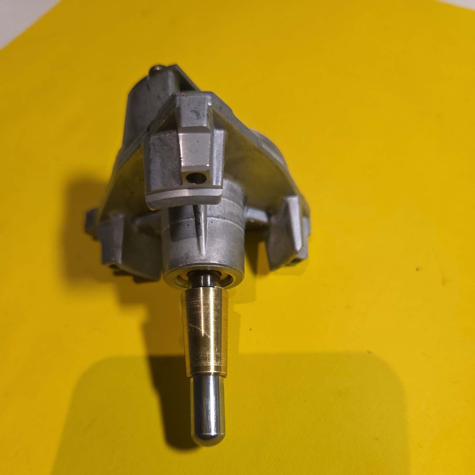 Technics SL D1 D2 D3 Turntable Shaft Gear Spindle Gear SFMZQ20-01A – ORIGINAL
