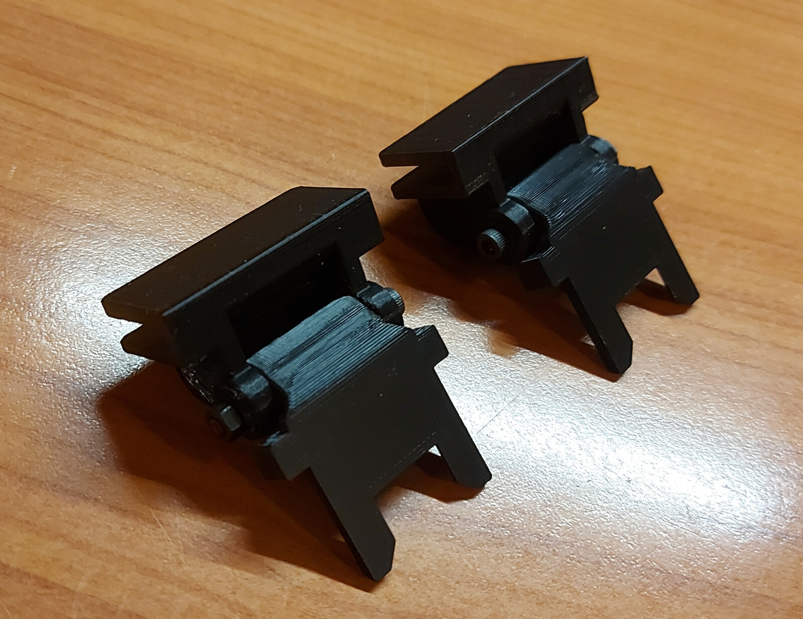 2x SANYO TP-366 TP366 TP 366 DUST COVER HINGE hinges hinge cover hood