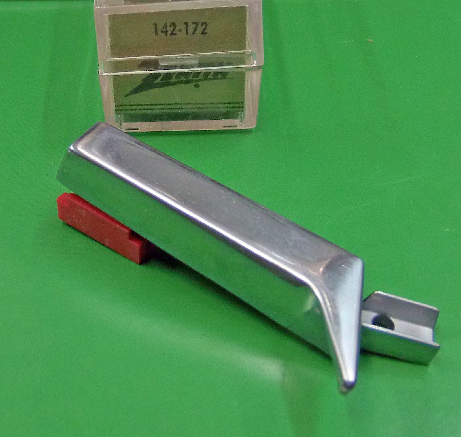 PHONOGRAPH NEEDLE CARTRIDGE ZENITH 142-172 WITH NEEDLE