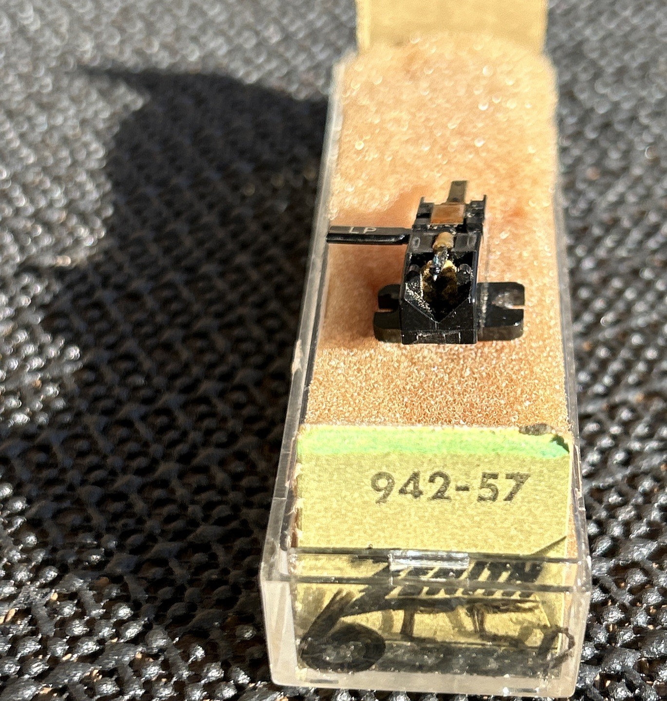 ZENITH 942-57 CARTRIDGE STYLUS RECORD PHONO PLAYER NEEDLE