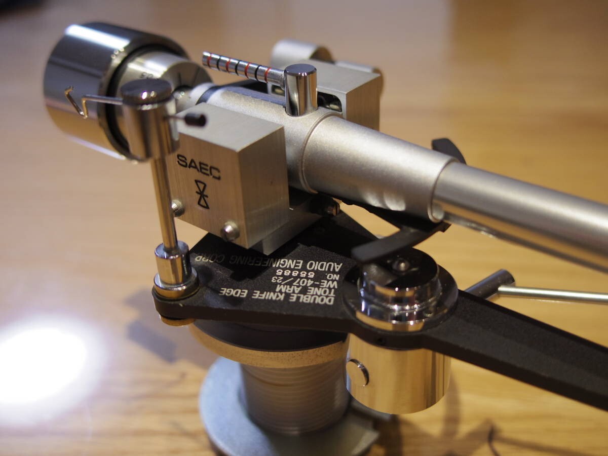 SAEC WE-407/23 tonearm
