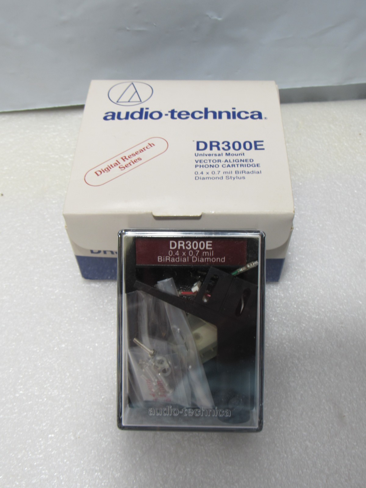 Audio Technica DR300E 0.4 x 0.7 mil BiRadial Diamond Phono Cartridge New U12JJ