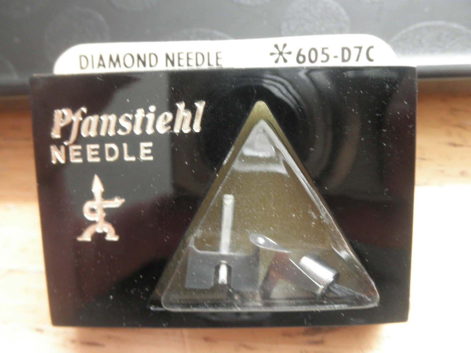 Pfanstiehl Diamond Needle NOS 605-D7C Replaces: Pickering D1500-AC-3 D-AC-3