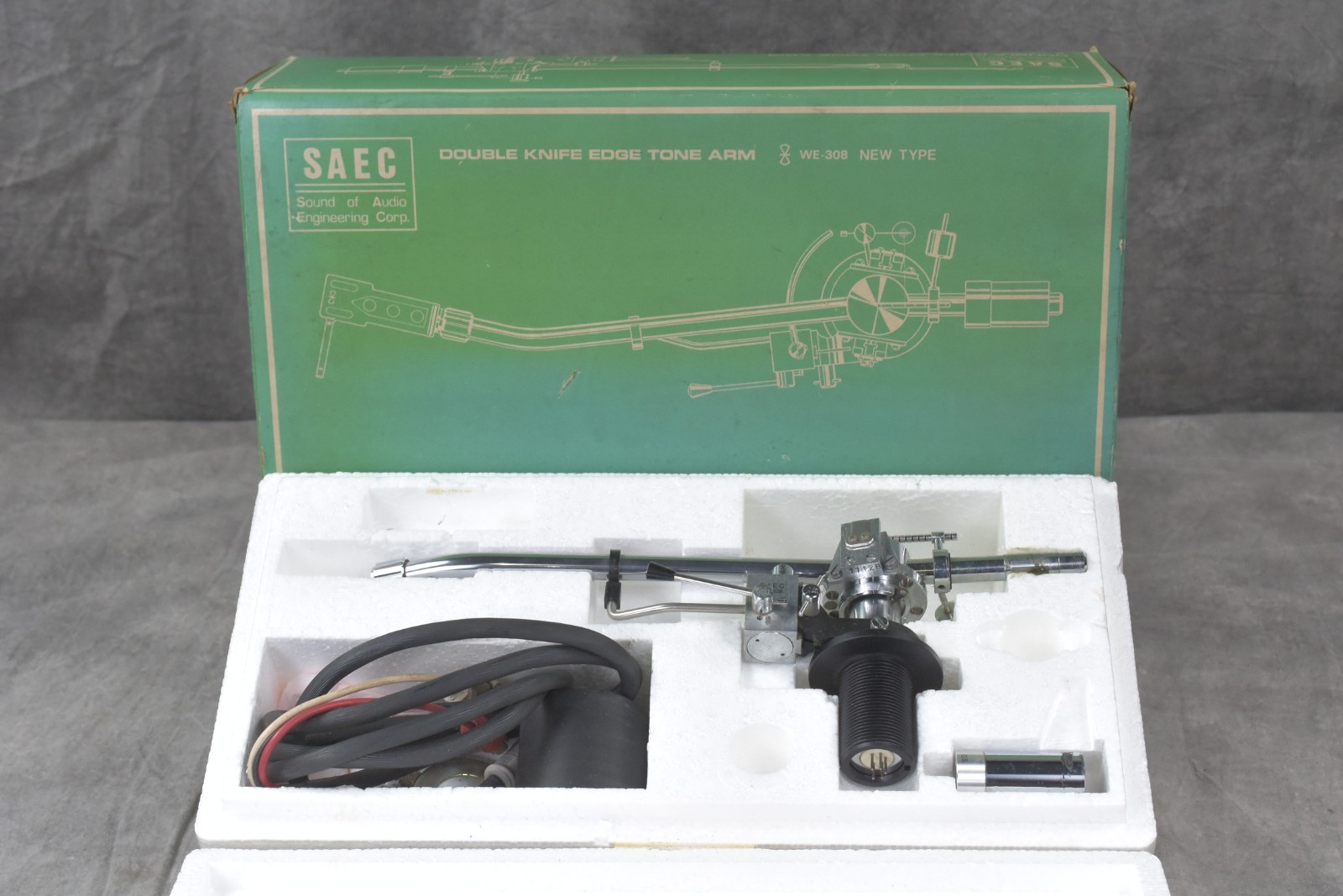 SAEC WE-308 Tonearm W/ Box In Excellent Condition