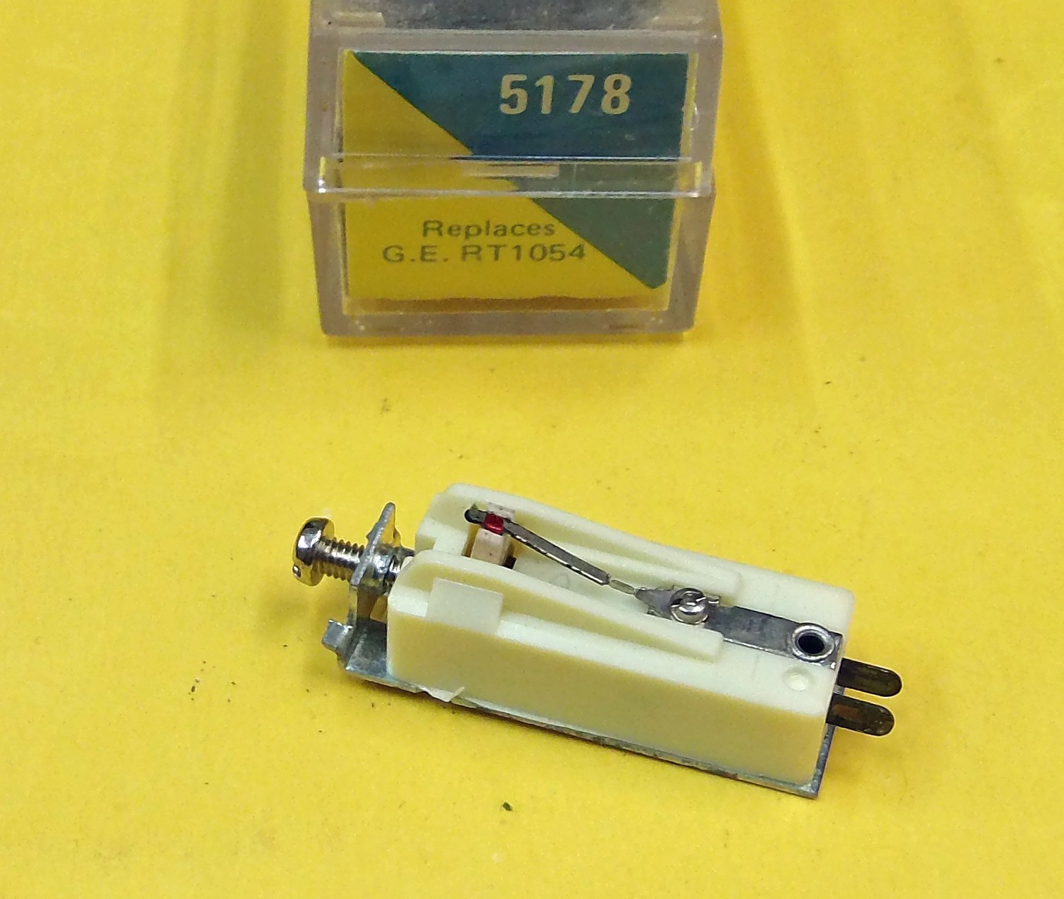 EV 5178 Repacement Phonograph Cartridge for GE Show N Tell. GE RT1054